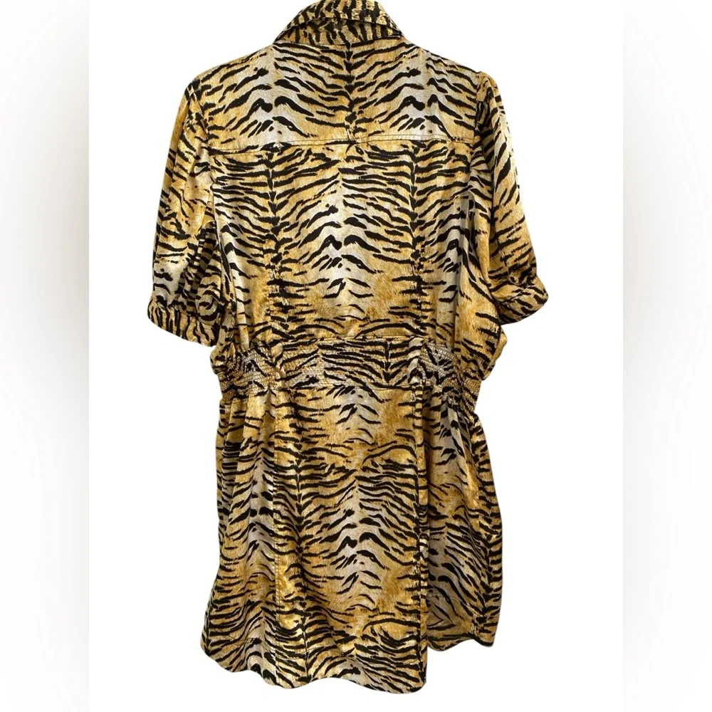 Coogi Tiger Print  Puff Sleeve Tunic Top 3x | Snap Buttons | has belt loops - Picture 2 of 10
